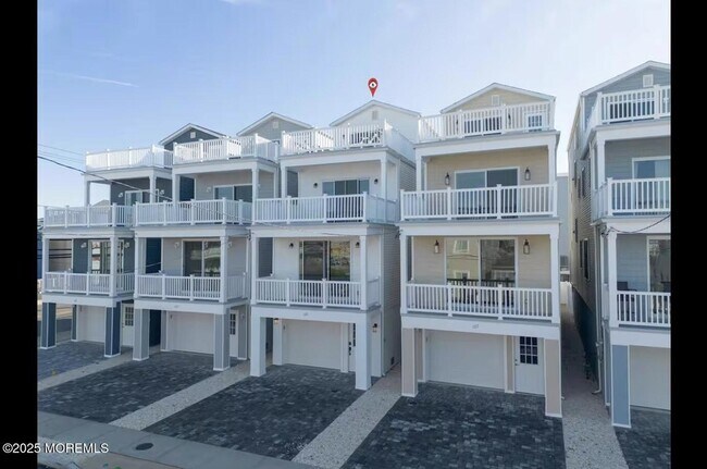 Building Photo - 205 Carteret Ave