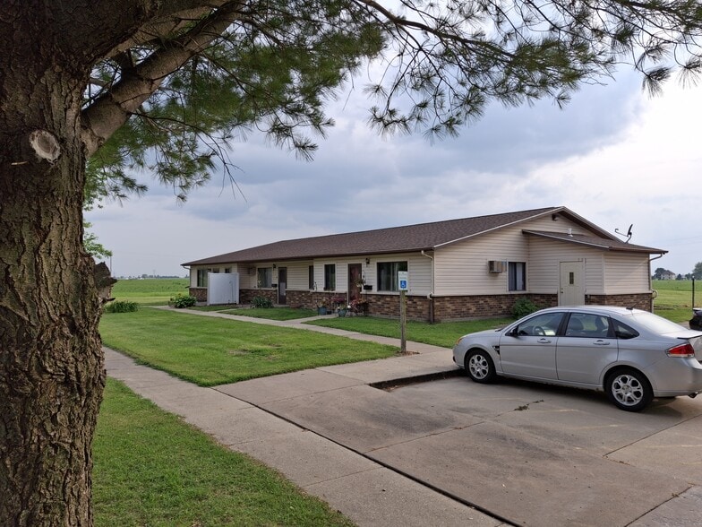 Building Photo - 340 S Rowe Ln