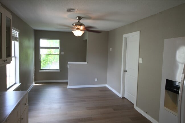 Building Photo - 5400 Sheldon St