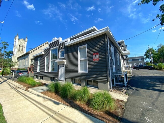 Building Photo - 1 Mott Ave