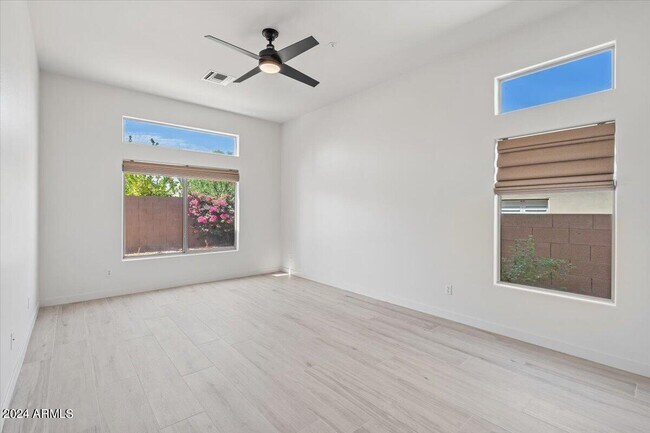 Building Photo - 8875 E Conquistadores Dr