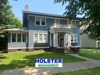 Building Photo - 4-Bedroom, 1.5-Bath Home Just A Few Blocks From Downtown