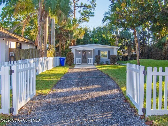 Building Photo - 6425 4th Pl