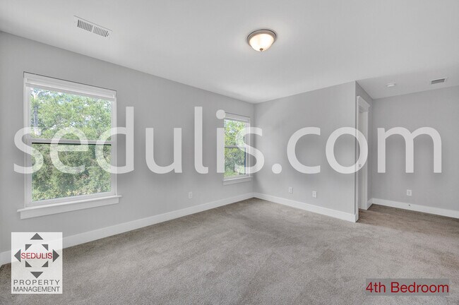 Building Photo - 4555 Mixson Ave