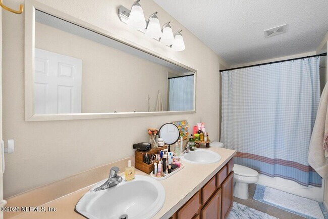 Building Photo - 1500 Calming Water Dr