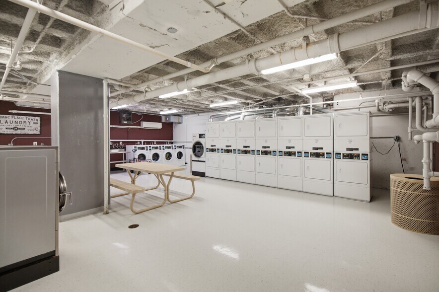Laundry - 800 4th St SW