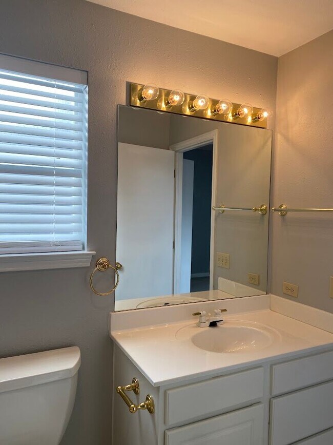 Building Photo - 13515 Demeter