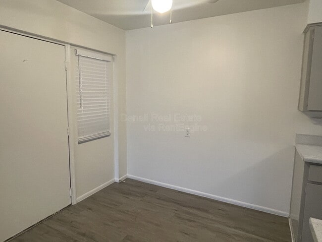 Building Photo - 4719 N 15th Ave