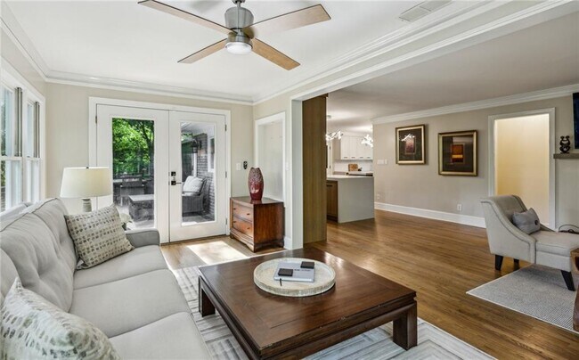 Building Photo - 1130 Angelo Ct NE