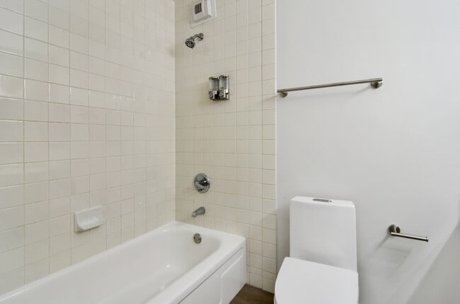 Building Photo - 405 N Wabash Ave