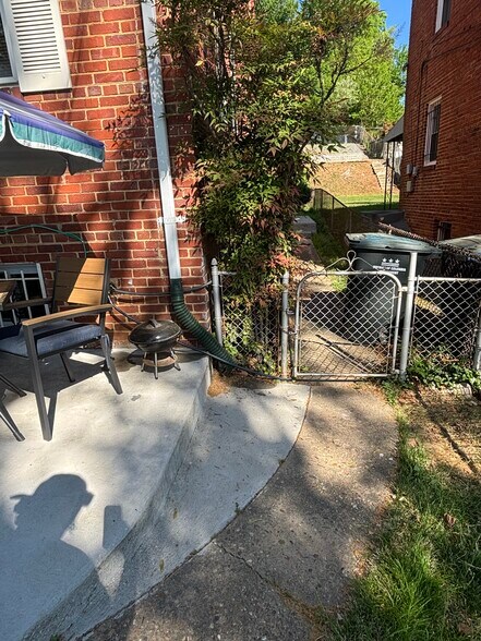 Building Photo - 134 Mississippi Ave SE