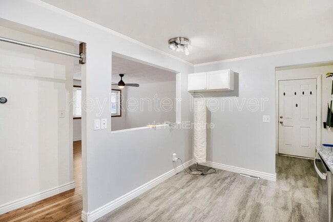 Building Photo - 330 Depew St