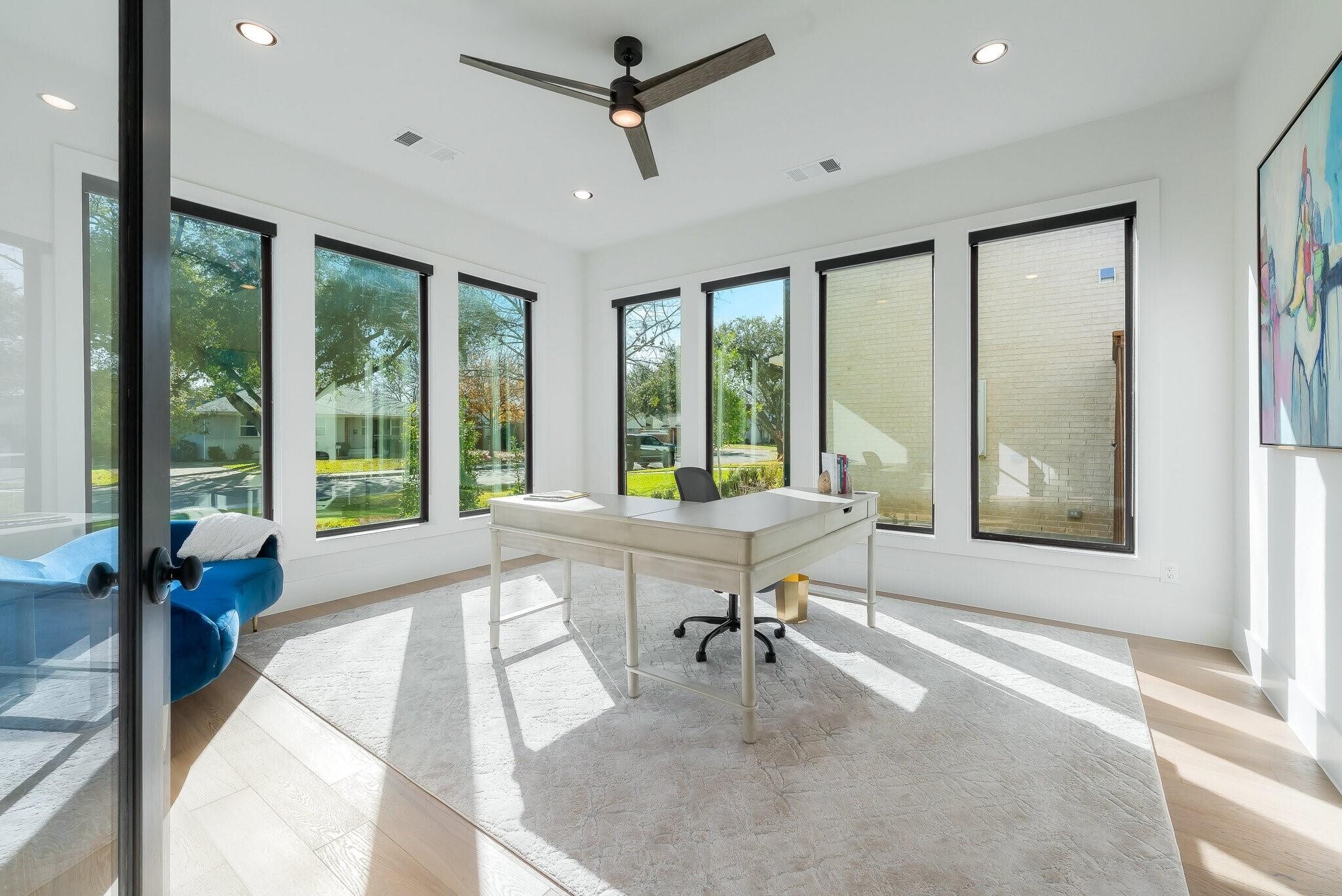 Building Photo - 3311 Regent Dr