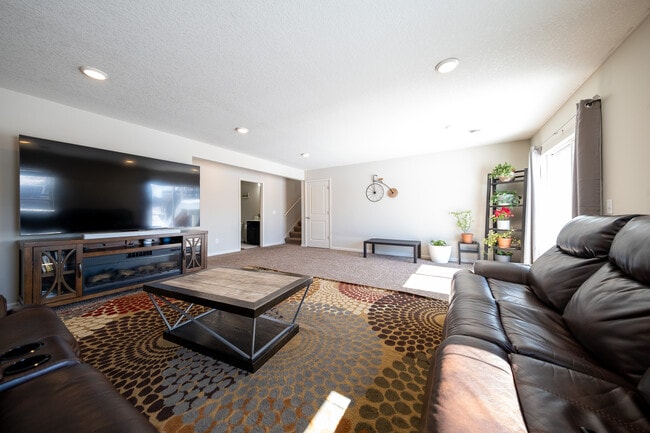 Building Photo - 8525 Titanium Cir