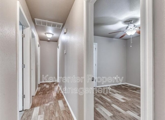 Building Photo - 517 Cherokee Gate Dr