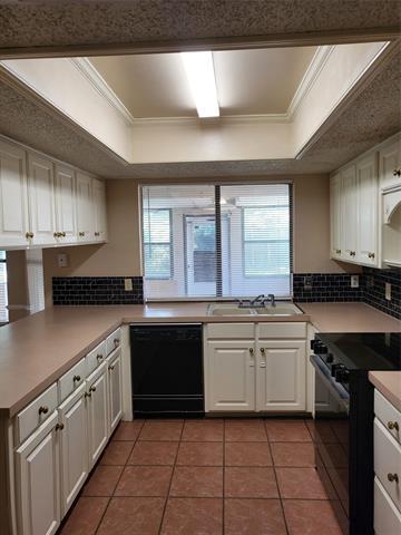 Building Photo - 4200 Pyracantha Dr