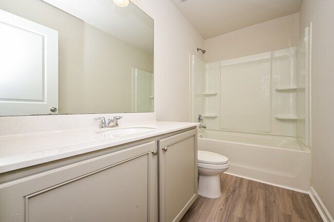 Building Photo - 2851 Saratoga Lake View