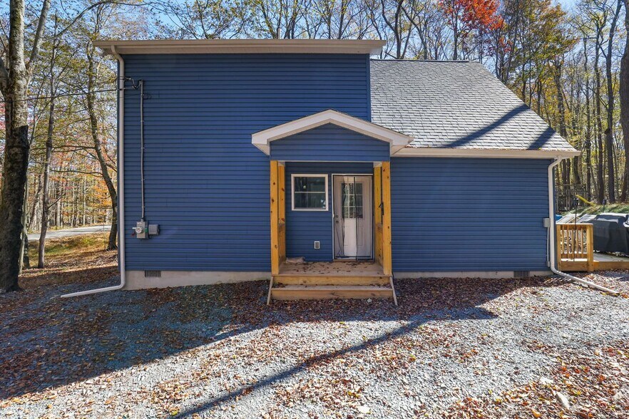 Building Photo - 1121 Cobblewood Rd