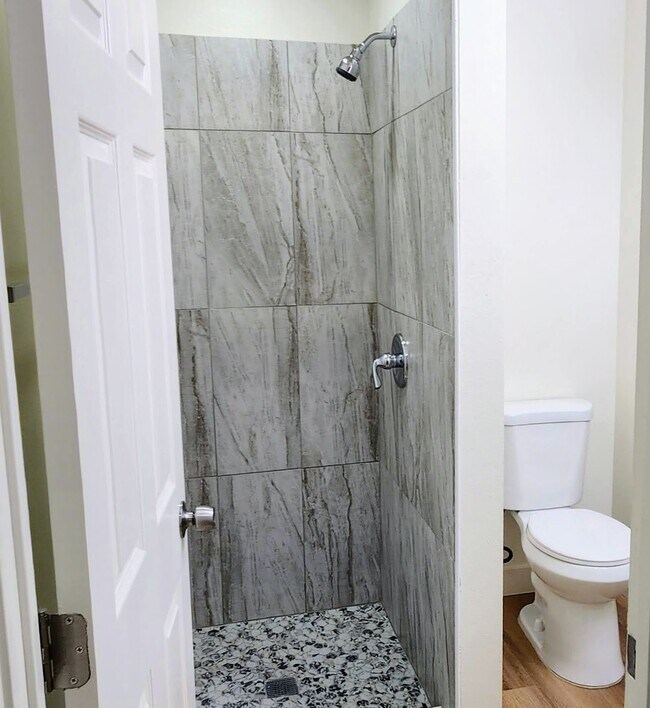 Building Photo - 1417 N Pennsylvania Ave