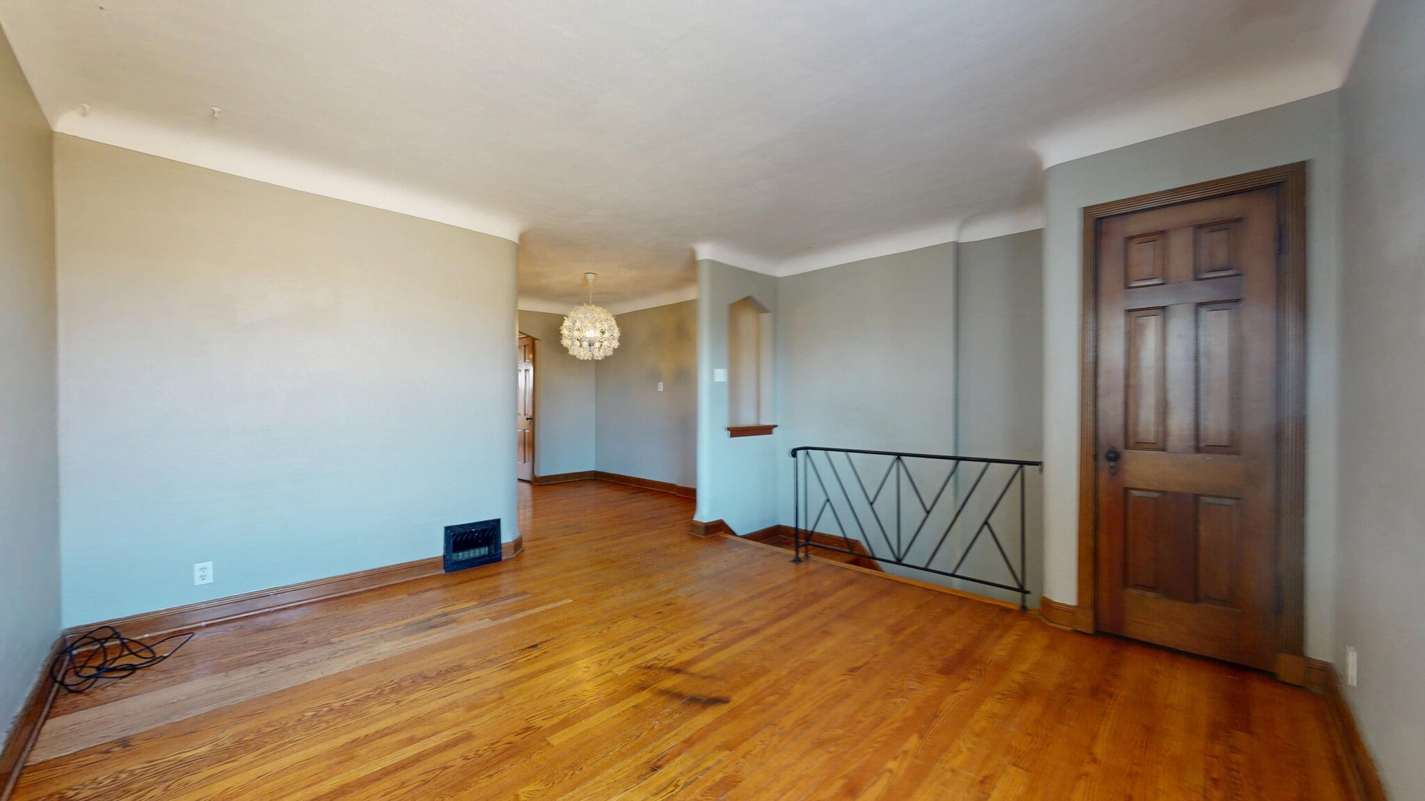 Building Photo - 5816 Mardel Ave