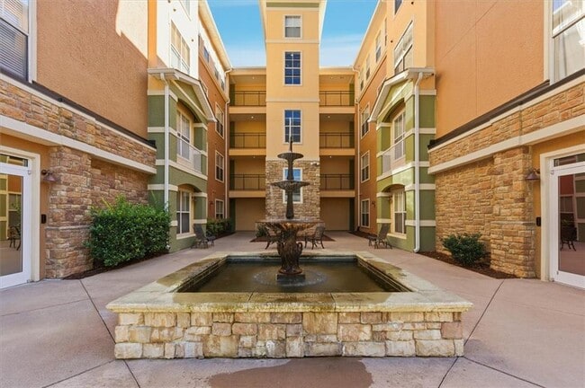 Building Photo - 10 Perimeter Summit Blvd