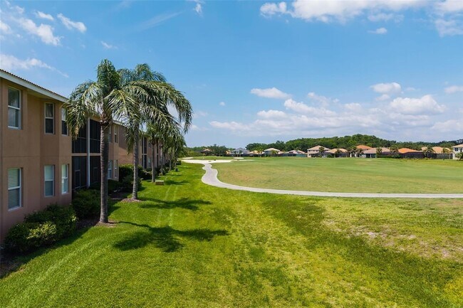 Building Photo - 905 Fairwaycove Ln