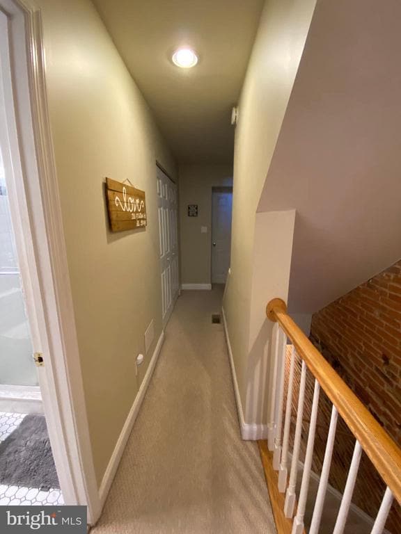 Building Photo - 1444 S Charles St