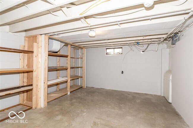Building Photo - 223 Carlin Dr