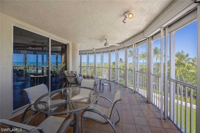 Building Photo - 8111 Bay Colony Dr