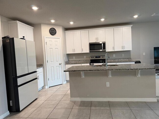Building Photo - 706 Alta Vista Ct