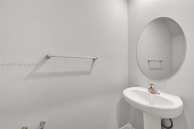 Building Photo - 3506 Joshua Tree St