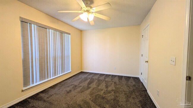 Building Photo - 7448 Chimney Pines Dr