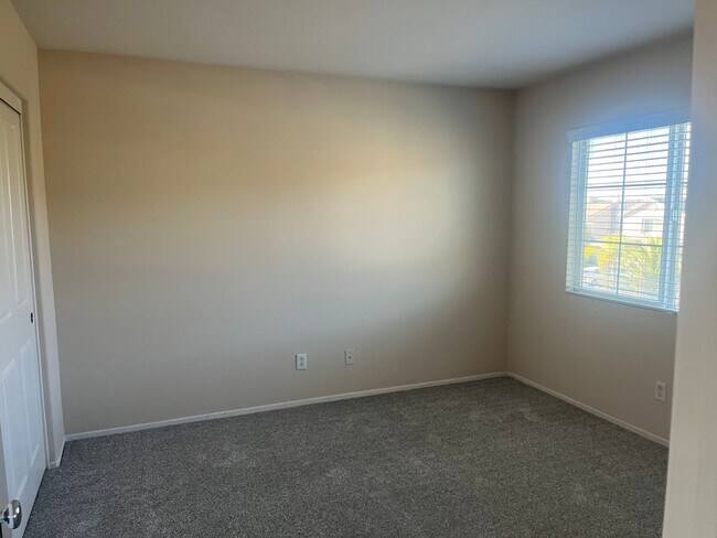Building Photo - Welcome to our Spacious 4 Bedroom in Menifee