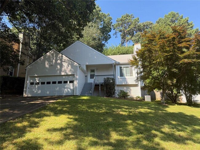 Building Photo - 1819 Cres Hill Dr NW