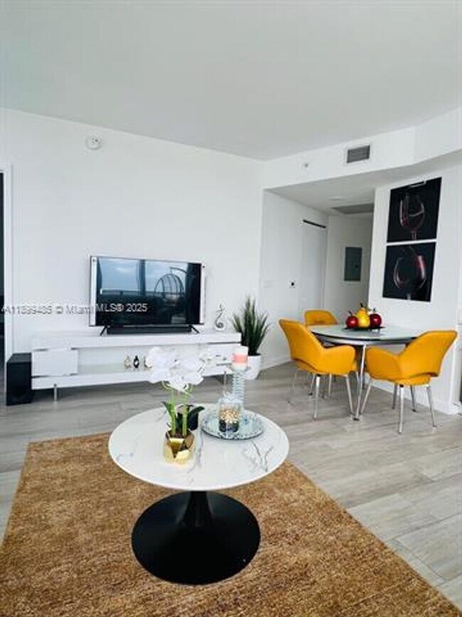 Building Photo - 55 SW 9th St