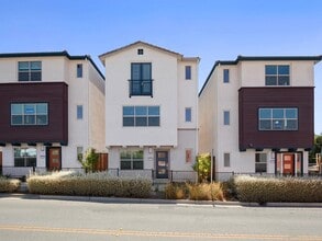 Building Photo - 2806 Chattleton Ln