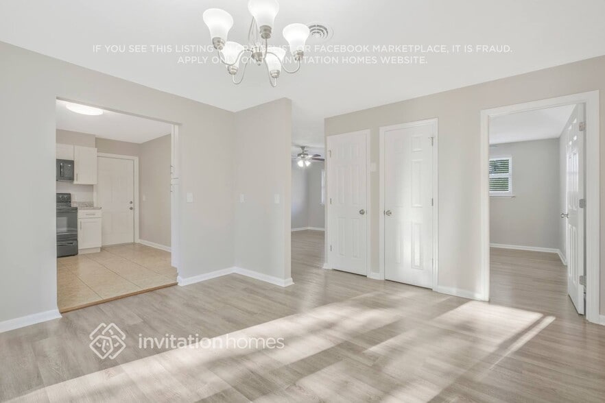 Building Photo - 5020 Chivalry Dr
