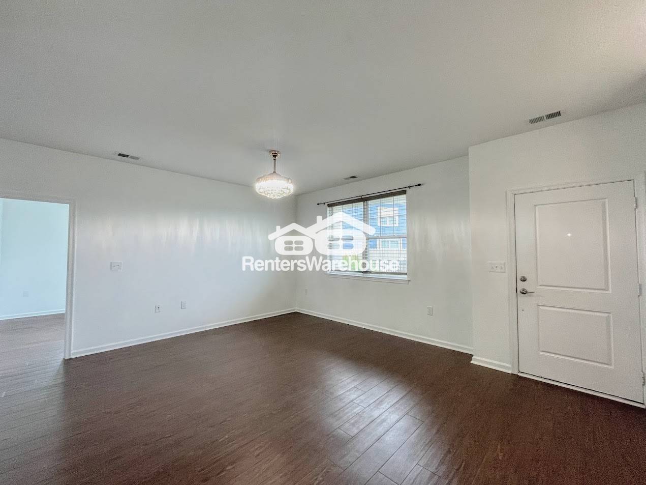 Building Photo - 1713 Dresdon Ln