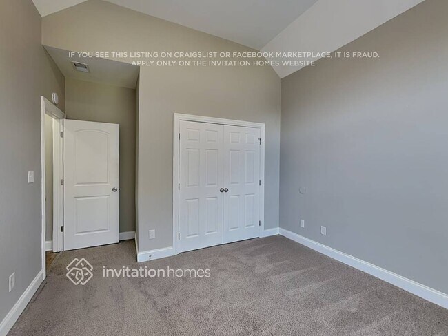 Building Photo - 1135 Rowanshyre Cir