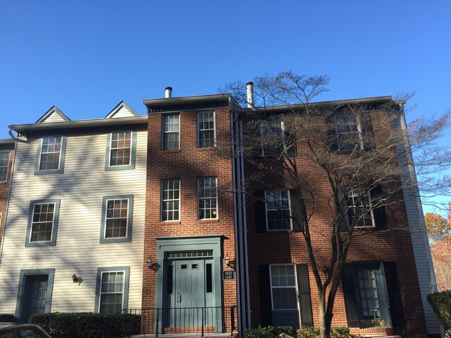 Primary Photo - Broadneck Schools - 2 Bedroom Townhouse St...