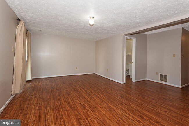 Building Photo - 2406 Rosecroft Ct