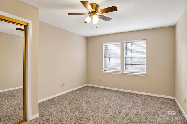 Building Photo - 200 Parma Dr