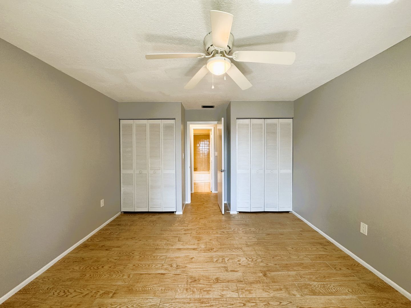 Building Photo - 1400 Mineo Dr