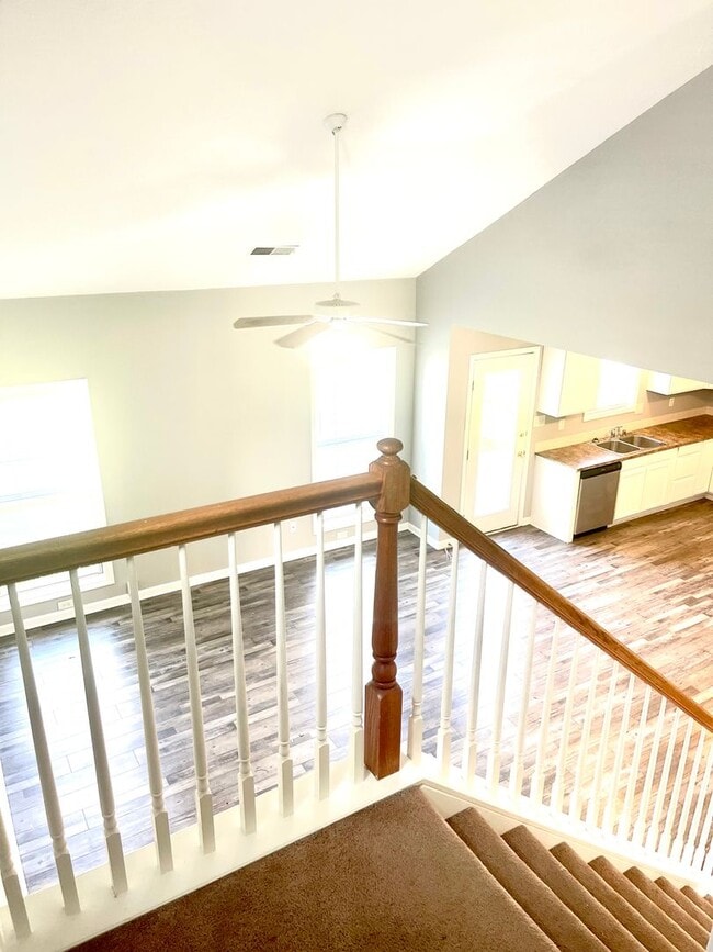 Building Photo - 333 Newcastle Ln