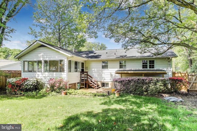 Building Photo - 14207 Gaines Ave