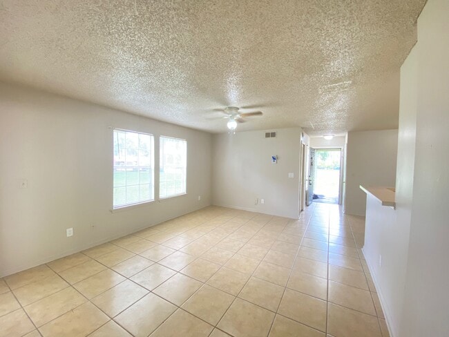 Building Photo - 6100 Westgate Dr