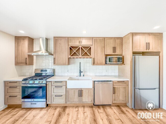 Building Photo - 731-731 Reef Dr