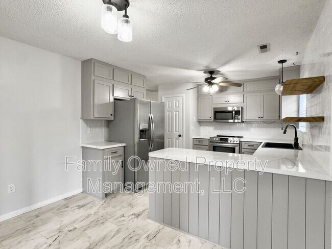 Building Photo - 145 Wilton St