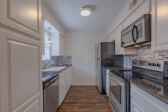 Building Photo - 3310 Tanglewood Ln