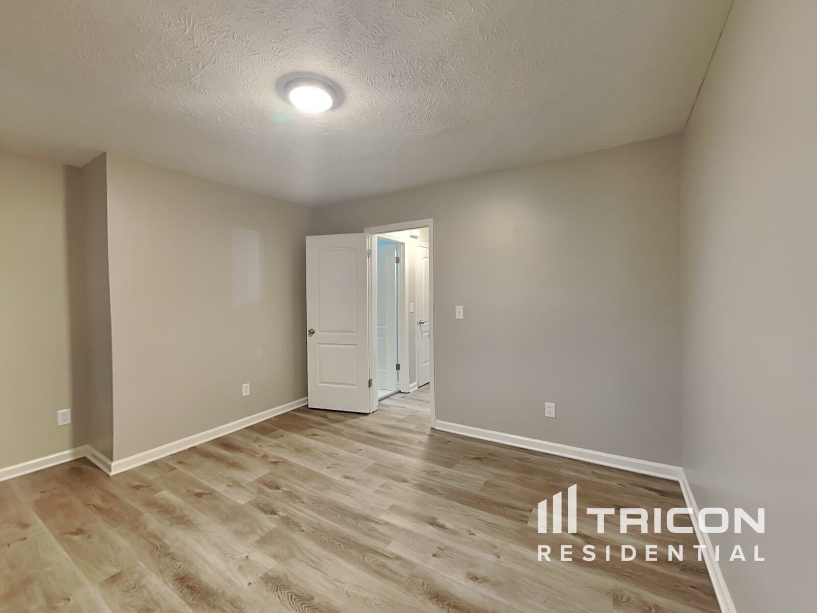 Building Photo - 5099 Marvin Dr